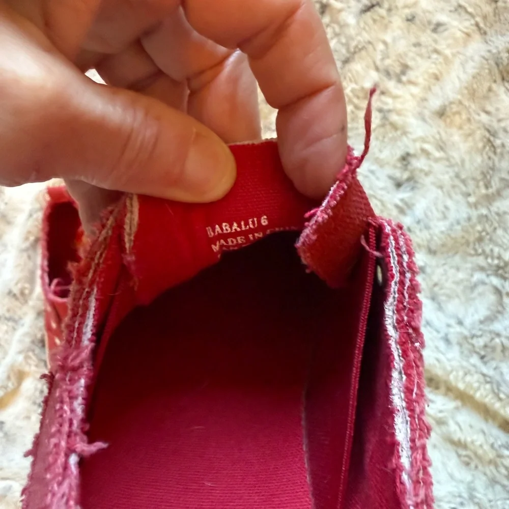 Vibrant Red Low Top Sneakers with Slip On Design and White‎ Rubber Sole size 6